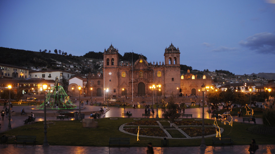 Peru Kathedrale von Cusco bei Nacht