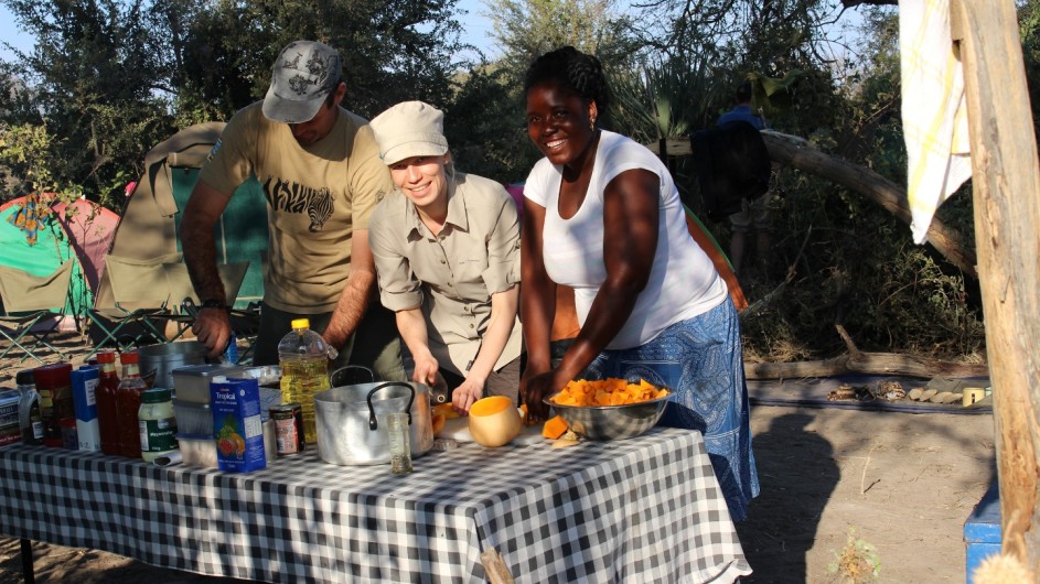 Botswana Sunway Safaris Essensvorbereitungen
