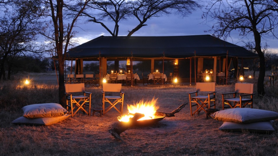 Tanzania Serengeti Olakira Camp Lagerfeuer