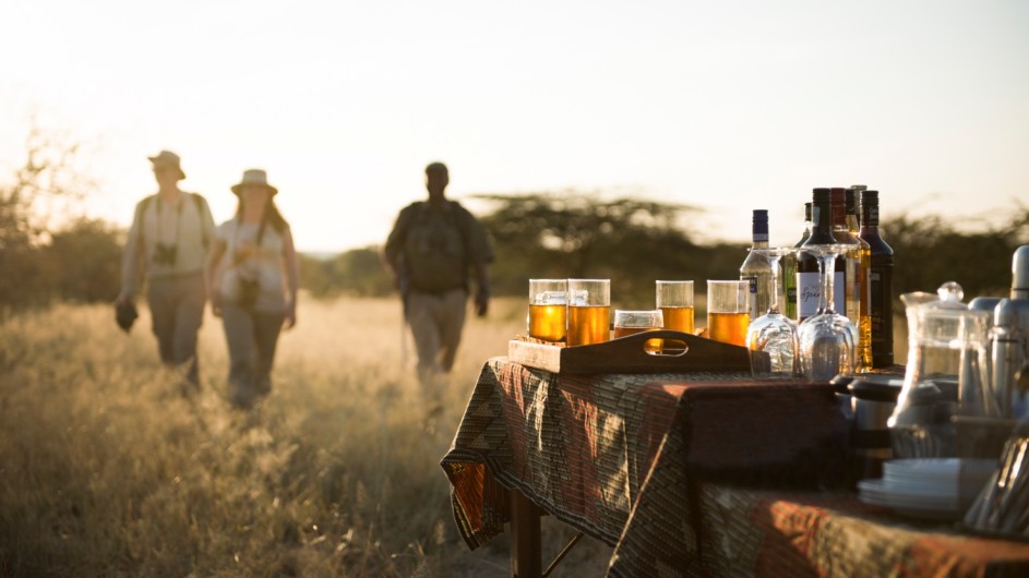 Tanzania Trangiere Nationalpark Olivers Camp Fußpirsch mit Sundowner