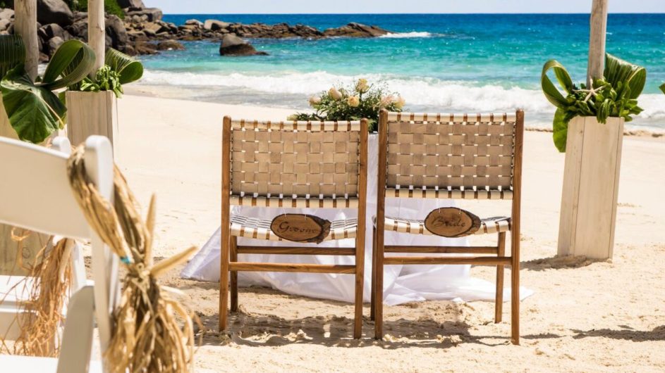 Seychellen - Mahe - Hochzeit am Strand - Carana Beach Hotel