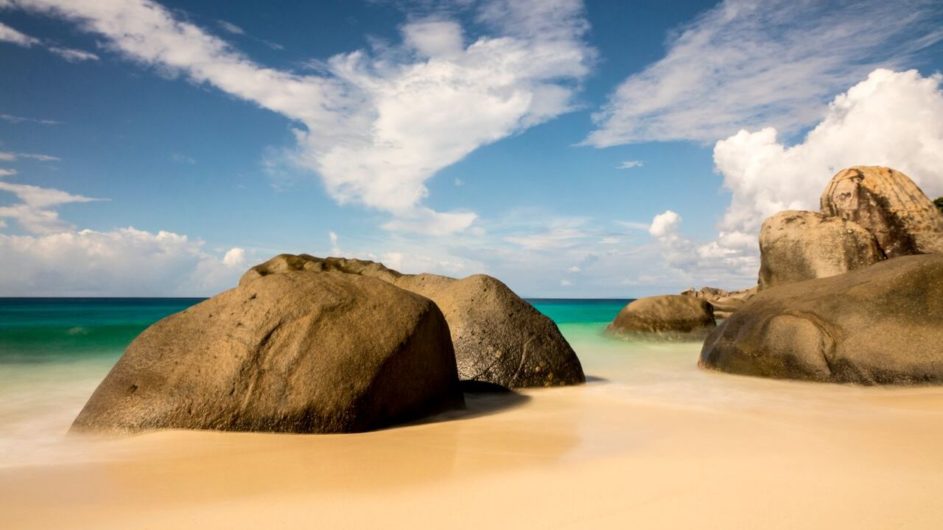 Seychellen - Mahe - Strand - Carana Beach Hotel