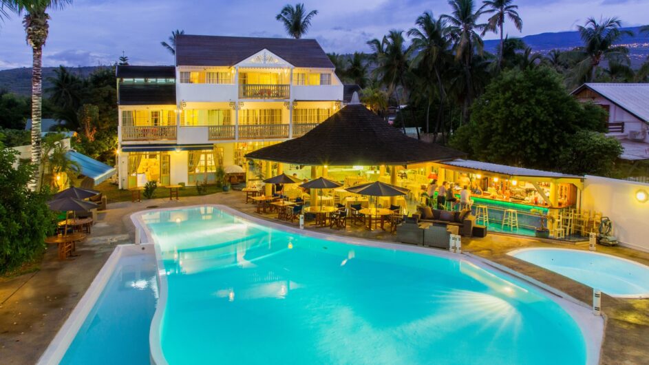 La Reunion - Le Nautile - Ansicht mit Pool