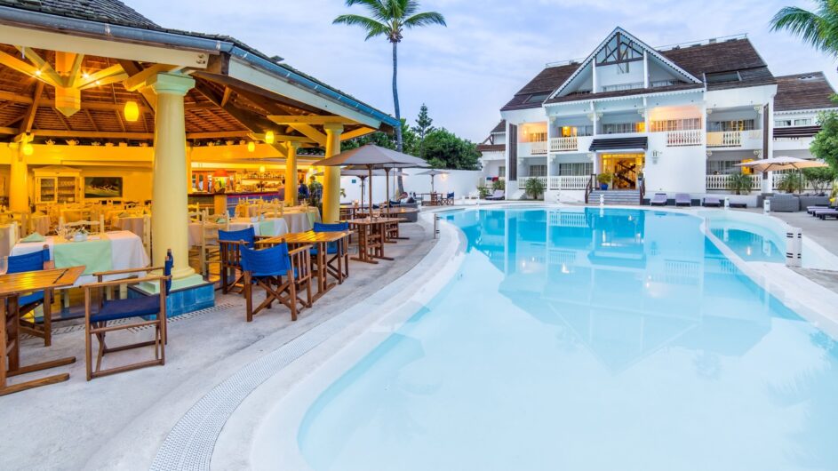 La Reunion - Le Nautile - Pool & Restaurant