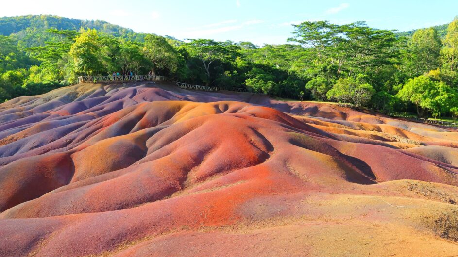 Mauritius - Landschaft - farbige Erde - c Tourism Mauritius